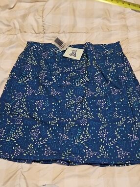 Ripskirt Hawaii Navy Blue Mini Skirt with Leaf & Berry Print